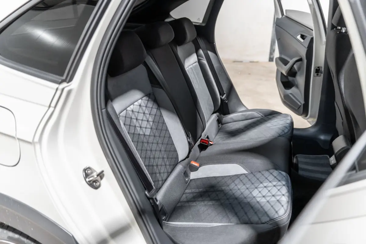 1.5 TSI R-Line DSG PANO IQ