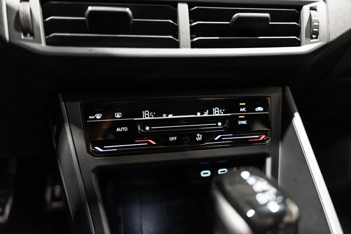 1.5 TSI R-Line DSG PANO IQ