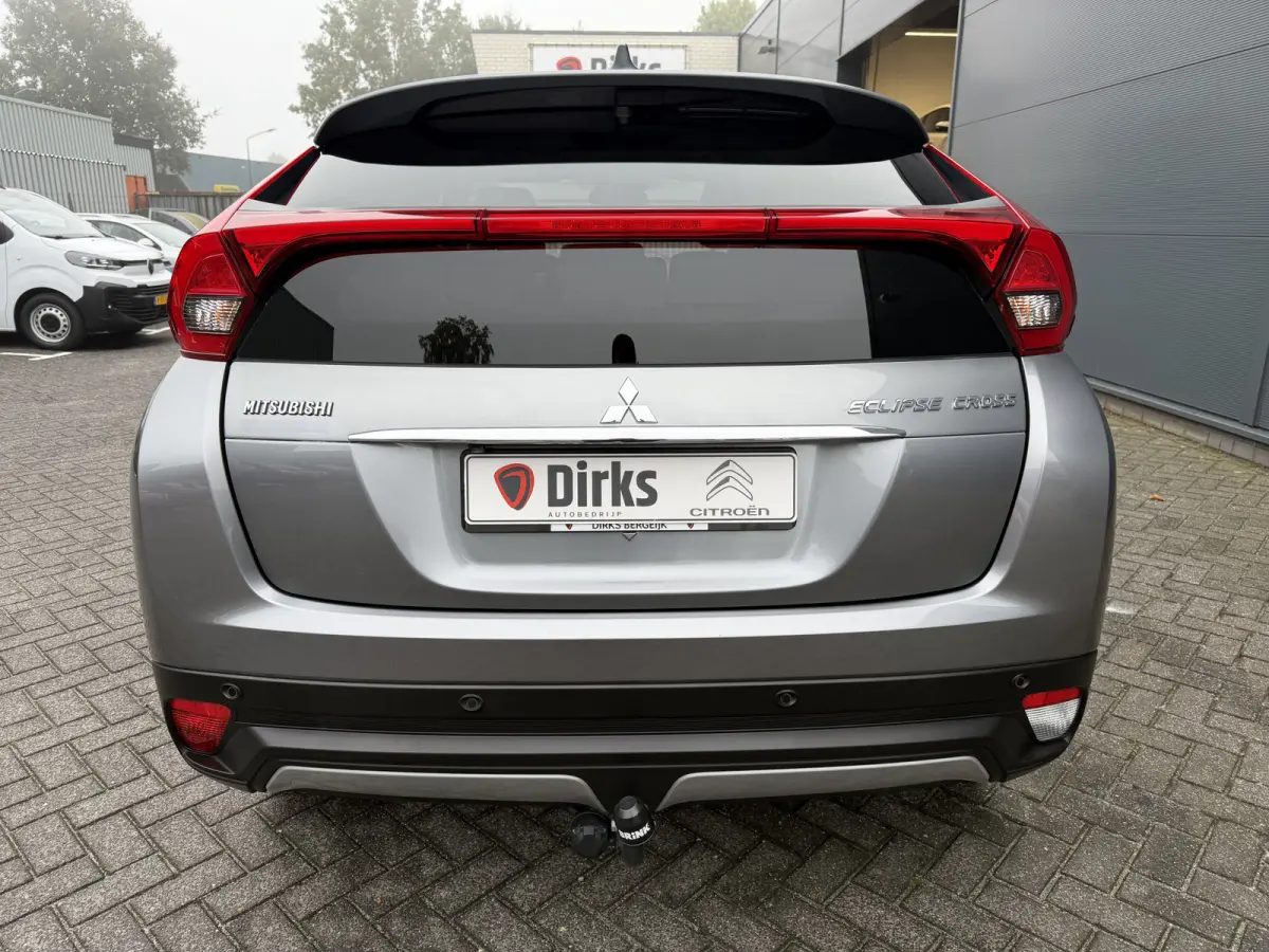 1.5 DI-T First Edition (Trekhaak (1.600kg) - Camera - Leder incl stoelverwarming - Parkeersensoren V+A - Keyless Entry - Head up)