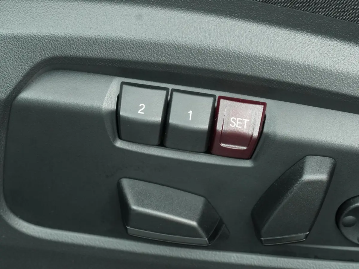 C JCW Trim | Pakket XL| Glazen Panoramadak | Trekhaak Elektrisch | Stuur & Stoelverwarming | Harman Kardon | Head-Up Display | Active Cruise Control |