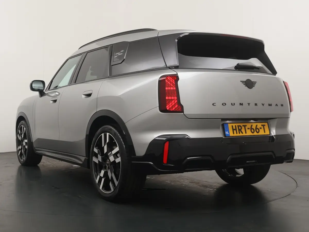 C JCW Trim | Pakket XL| Glazen Panoramadak | Trekhaak Elektrisch | Stuur & Stoelverwarming | Harman Kardon | Head-Up Display | Active Cruise Control |