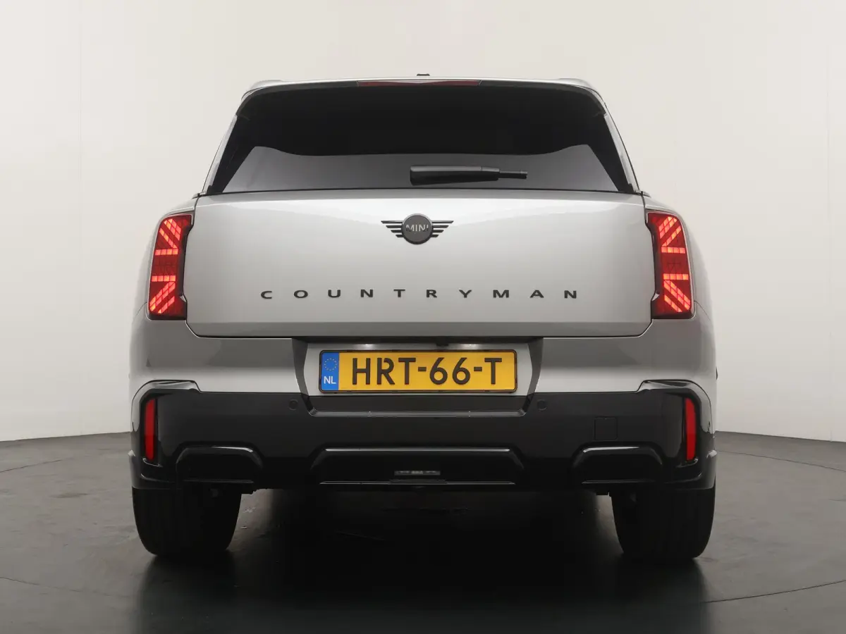 C JCW Trim | Pakket XL| Glazen Panoramadak | Trekhaak Elektrisch | Stuur & Stoelverwarming | Harman Kardon | Head-Up Display | Active Cruise Control |