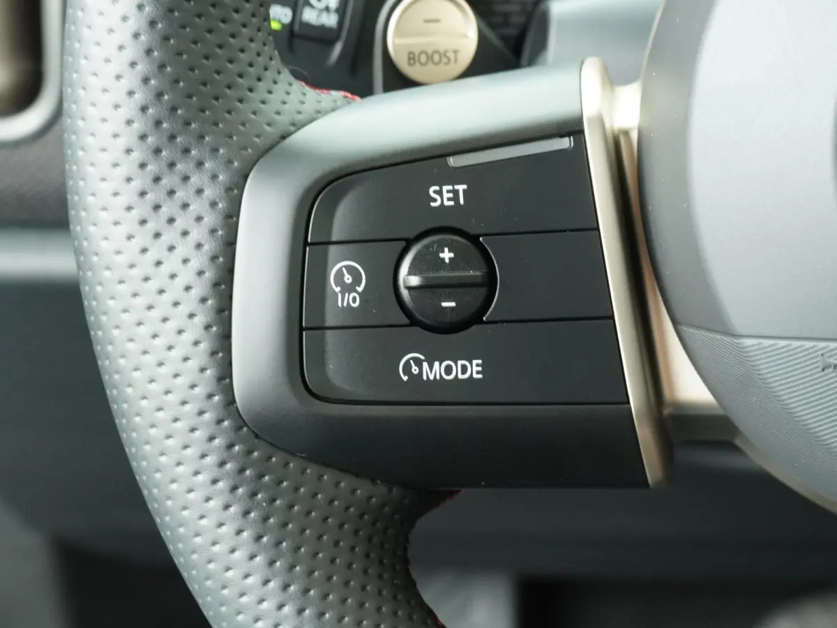 C JCW Trim | Pakket XL| Glazen Panoramadak | Trekhaak Elektrisch | Stuur & Stoelverwarming | Harman Kardon | Head-Up Display | Active Cruise Control |