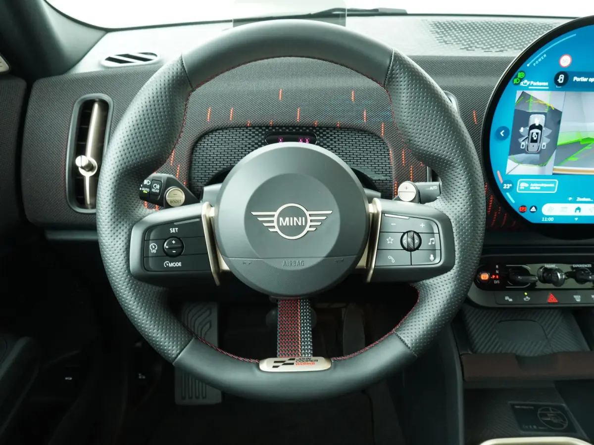 C JCW Trim | Pakket XL| Glazen Panoramadak | Trekhaak Elektrisch | Stuur & Stoelverwarming | Harman Kardon | Head-Up Display | Active Cruise Control |
