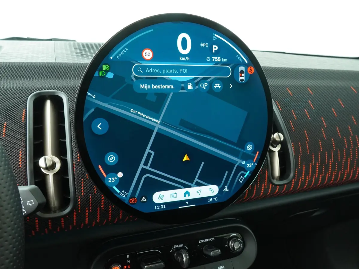 C JCW Trim | Pakket XL| Glazen Panoramadak | Trekhaak Elektrisch | Stuur & Stoelverwarming | Harman Kardon | Head-Up Display | Active Cruise Control |