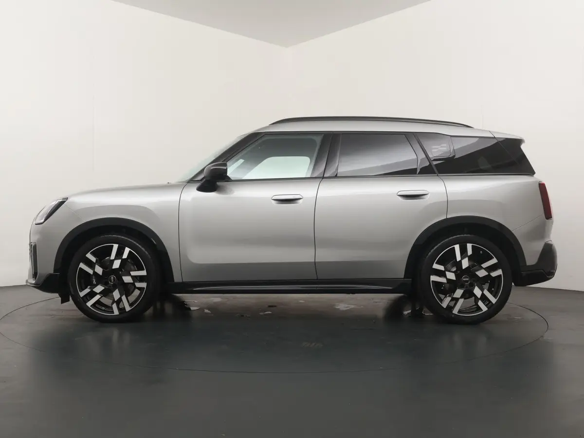 C JCW Trim | Pakket XL| Glazen Panoramadak | Trekhaak Elektrisch | Stuur & Stoelverwarming | Harman Kardon | Head-Up Display | Active Cruise Control |