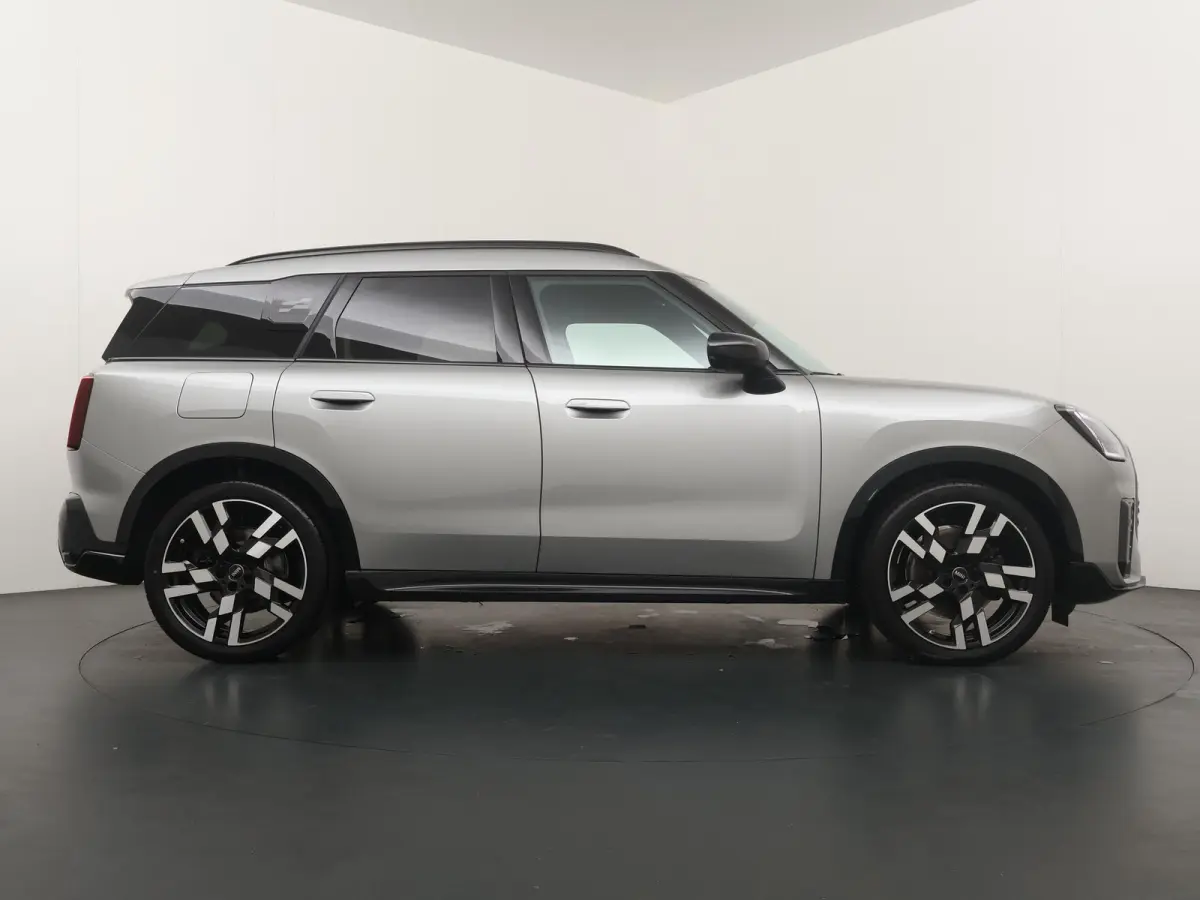 C JCW Trim | Pakket XL| Glazen Panoramadak | Trekhaak Elektrisch | Stuur & Stoelverwarming | Harman Kardon | Head-Up Display | Active Cruise Control |