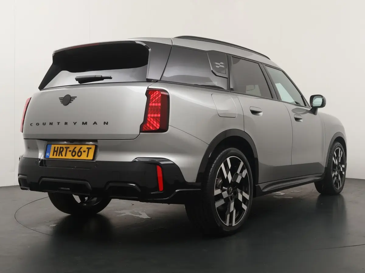 C JCW Trim | Pakket XL| Glazen Panoramadak | Trekhaak Elektrisch | Stuur & Stoelverwarming | Harman Kardon | Head-Up Display | Active Cruise Control |