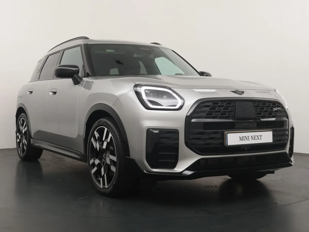 C JCW Trim | Pakket XL| Glazen Panoramadak | Trekhaak Elektrisch | Stuur & Stoelverwarming | Harman Kardon | Head-Up Display | Active Cruise Control |
