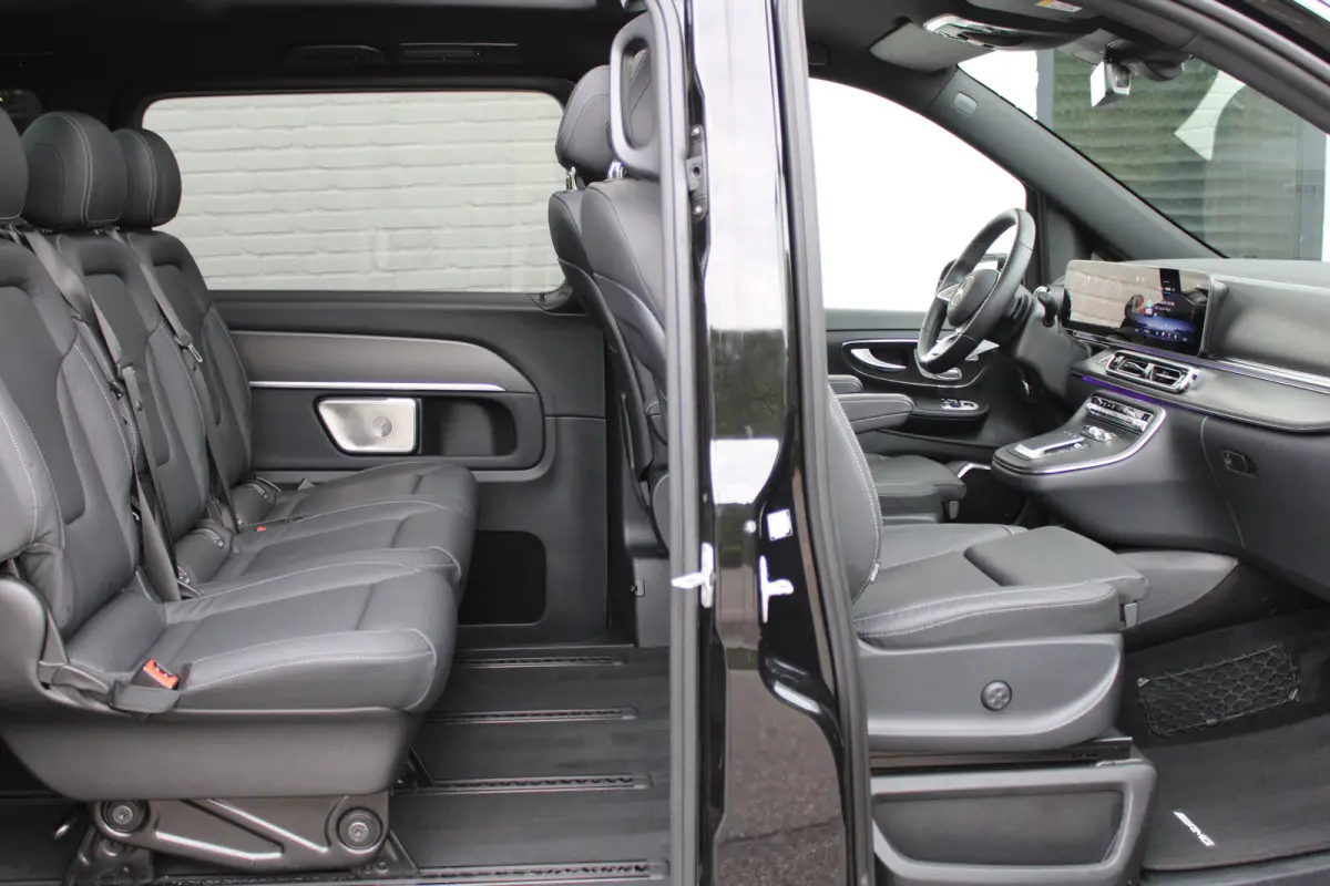300d / DC / AMG / 4-Matic / Panorama / Elec Stoelen / Burmester / Vol Opties / NIEUWSTAAT