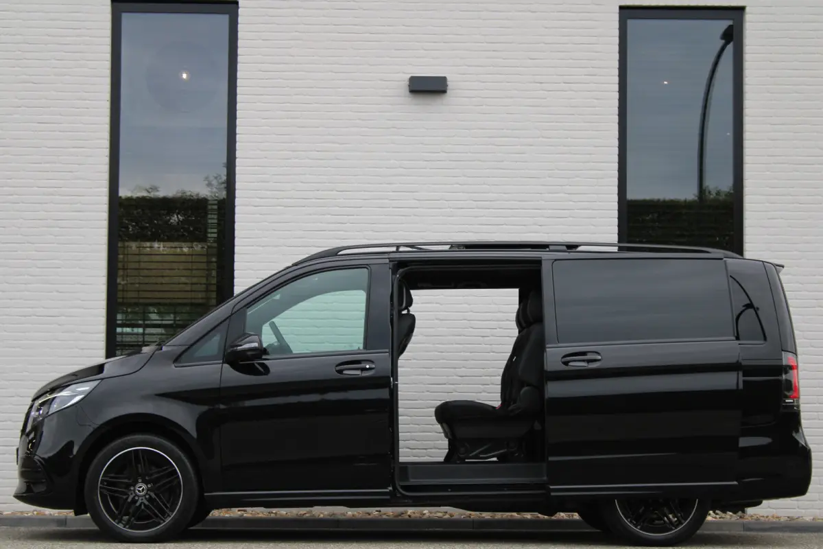 300d / DC / AMG / 4-Matic / Panorama / Elec Stoelen / Burmester / Vol Opties / NIEUWSTAAT