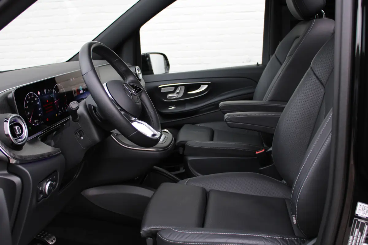 300d / DC / AMG / 4-Matic / Panorama / Elec Stoelen / Burmester / Vol Opties / NIEUWSTAAT