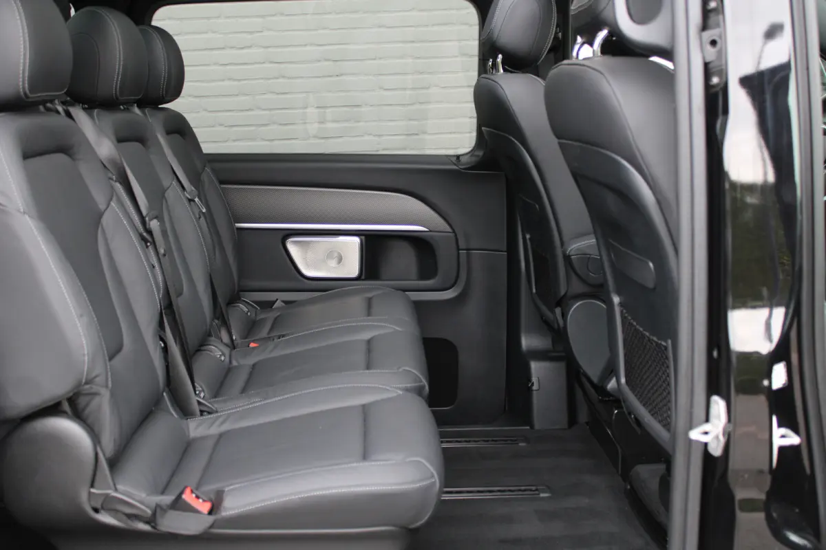 300d / DC / AMG / 4-Matic / Panorama / Elec Stoelen / Burmester / Vol Opties / NIEUWSTAAT