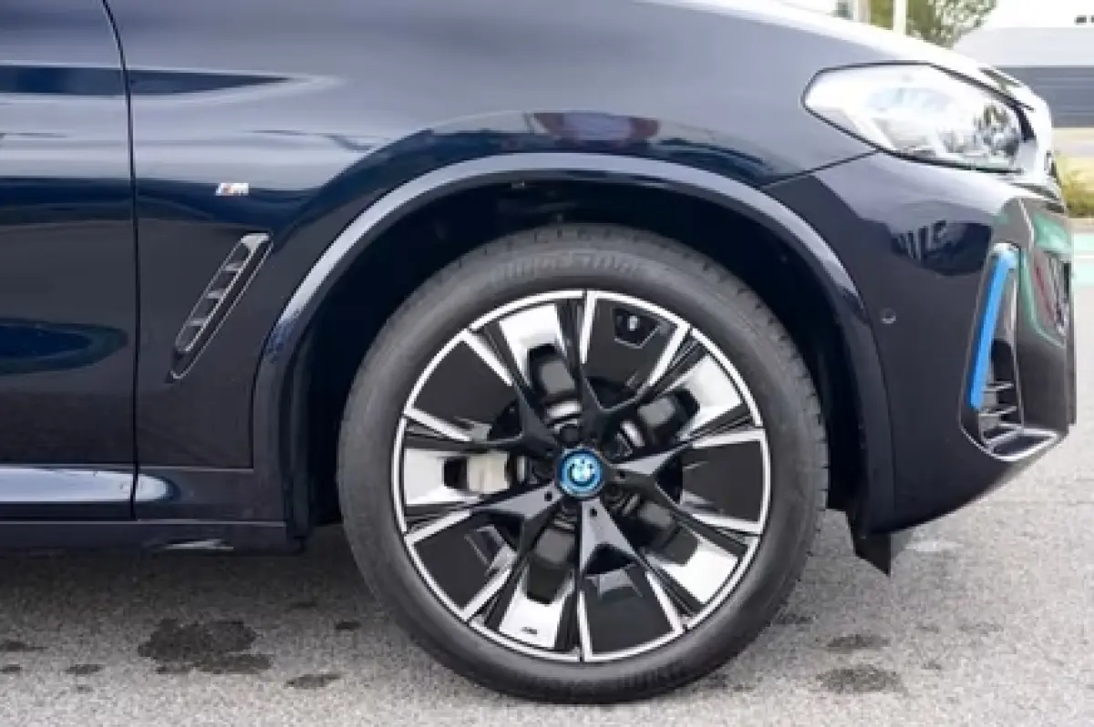 M-SPORT 80 kWh (210kW/286pk) ** LED, LEDER, PANO, ACC, ALARM, H&K SOUND,  20-inch LMV ** 1e EIG - UNFALLFREI ** ** INFORMEER OOK NAAR ONZE AANTREKKELIJKE FINANCIAL-LEASE TARIEVEN **