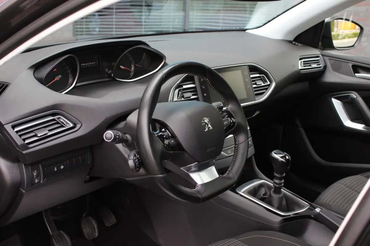 1.2 PureTech Blue Lease Executive
