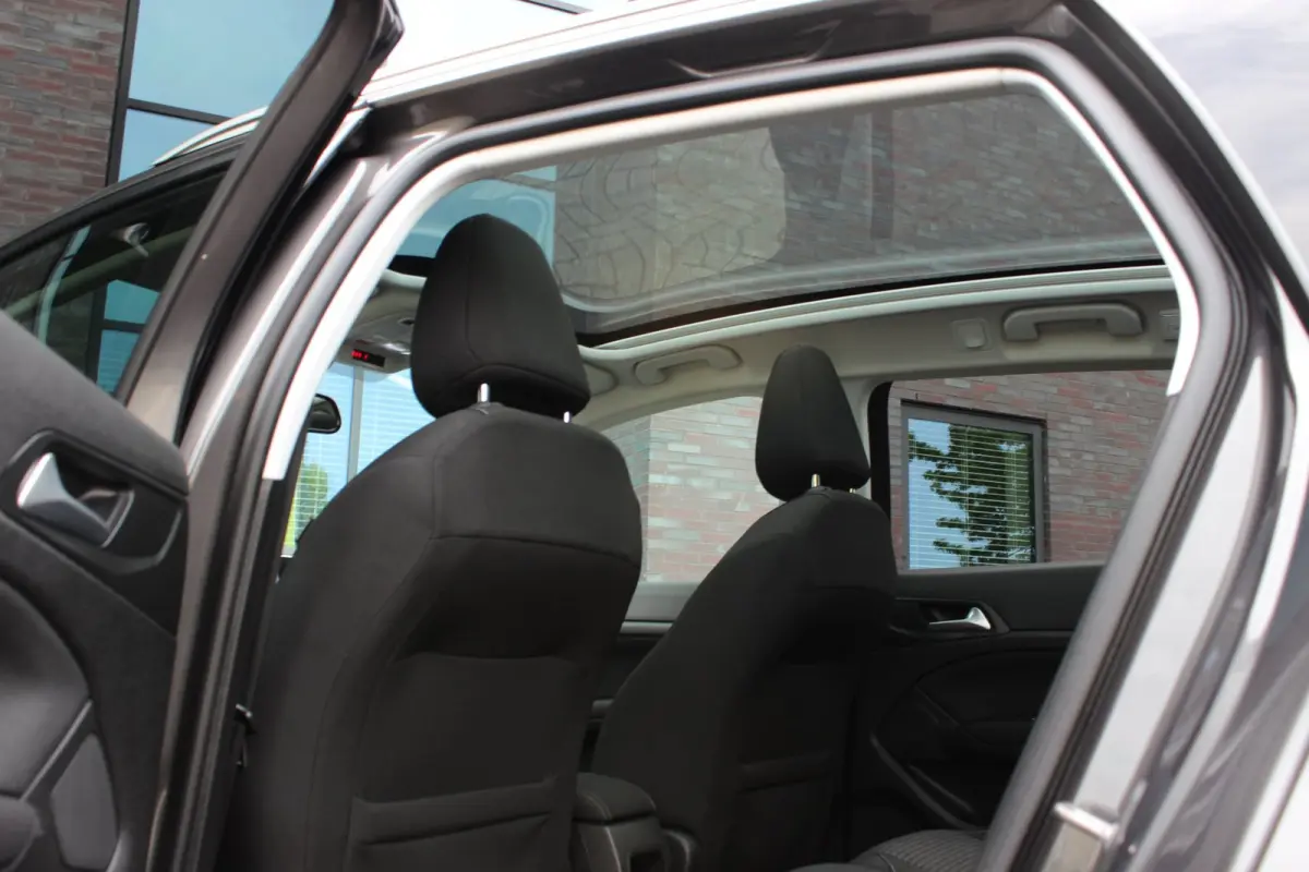 1.2 PureTech Blue Lease Executive
