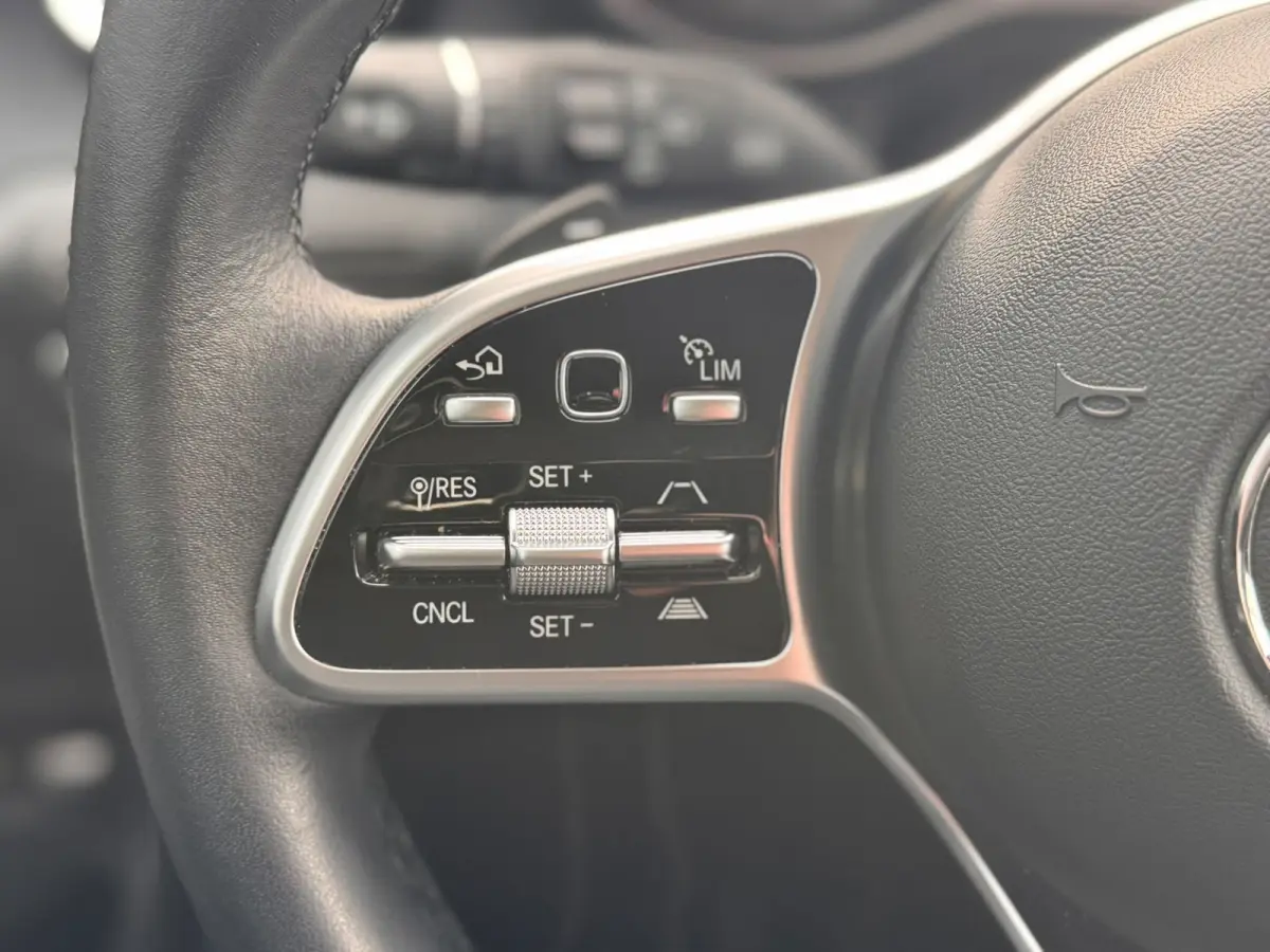 4MATIC l CAMERA l ADAPT.CRUISE l DODE HOEK l TREKHAAK l DEALER OND l