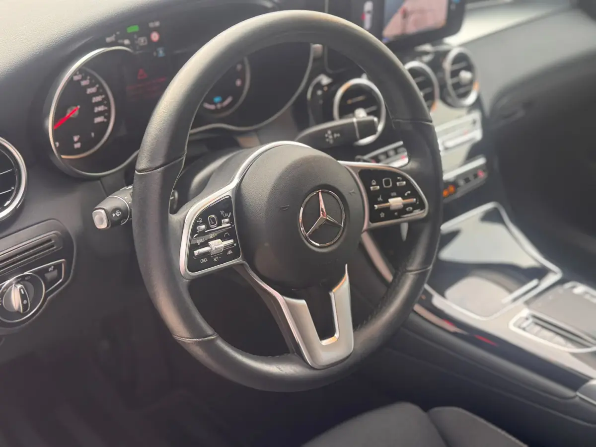 4MATIC l CAMERA l ADAPT.CRUISE l DODE HOEK l TREKHAAK l DEALER OND l