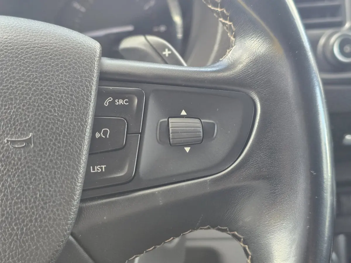2.0 D-4D Professional / AUT / NAP / Navi / Cruise Control / 3 Zits / Schuifdeur / Trekhaak