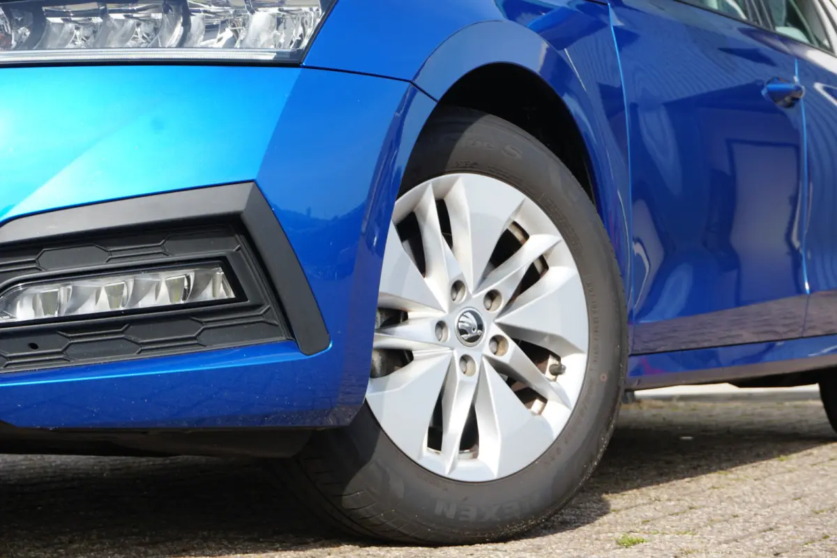 1.0 TSI Ambition | CARPLAY | KEYLESS | CLIMATE | DEALER ONDERHOUDEN |