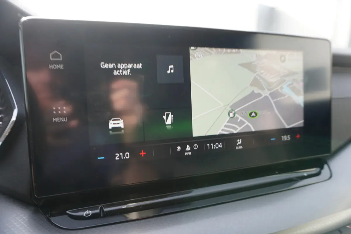 1.0 TSI Ambition | CARPLAY | KEYLESS | CLIMATE | DEALER ONDERHOUDEN |