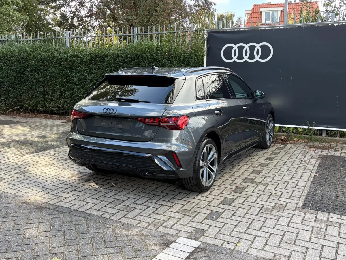 TFSI e 150 kW S line | Trekhaak | Sonos | Leer | Camera achter | Keyless | Matrix | Side assist | Adap cruise |