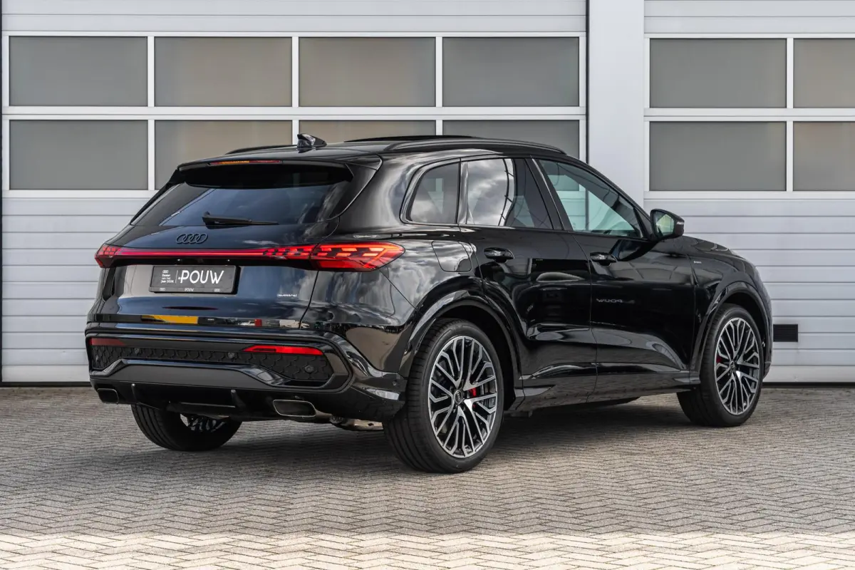 2.0 TFSI e-hybrid quattro S Edition Competition | Multimedia Pack | Panoramadak