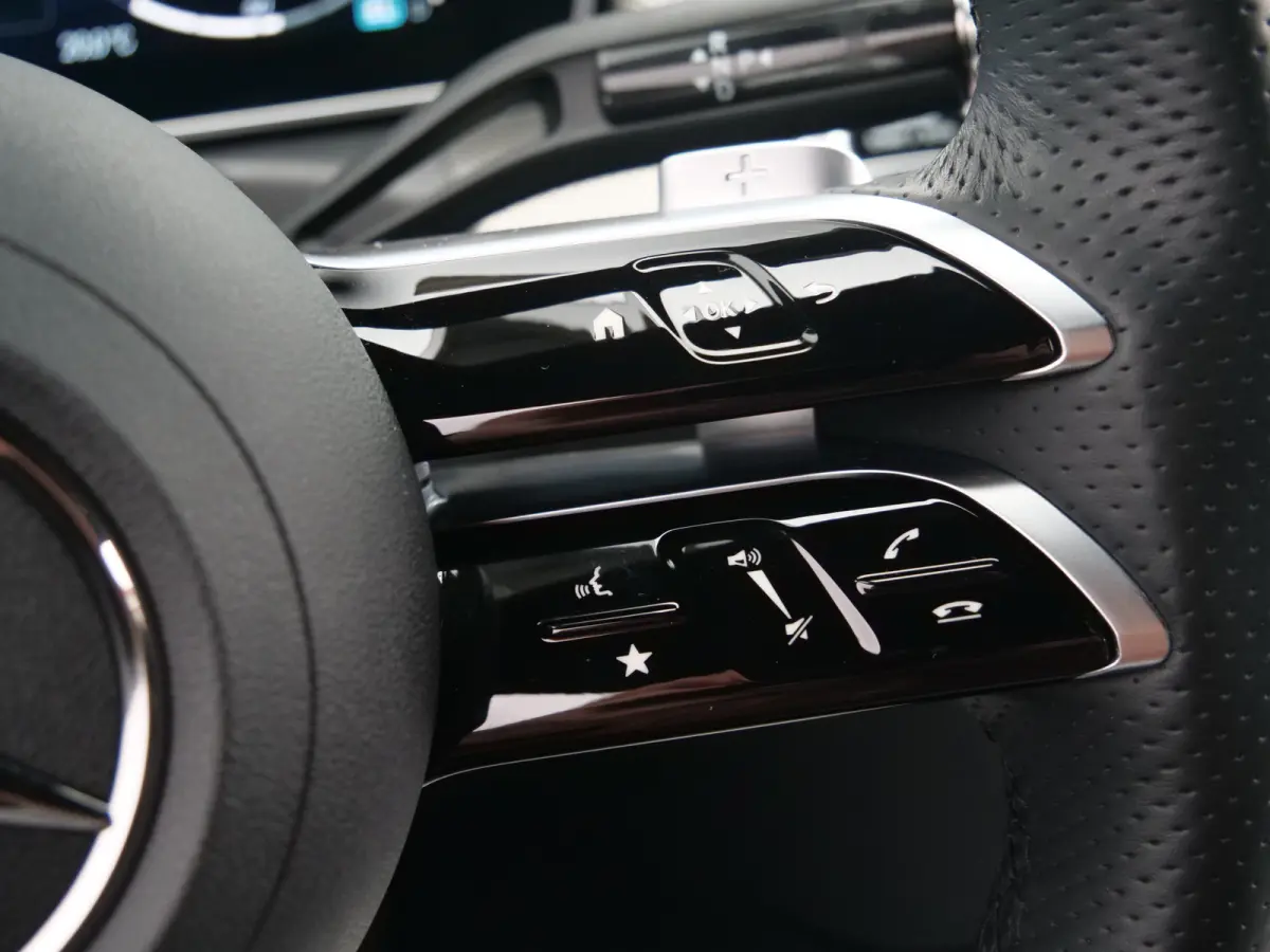 300 e AMG Line 313 Pk Automaat Navi / DAB / Apple Carplay / Trekhaak