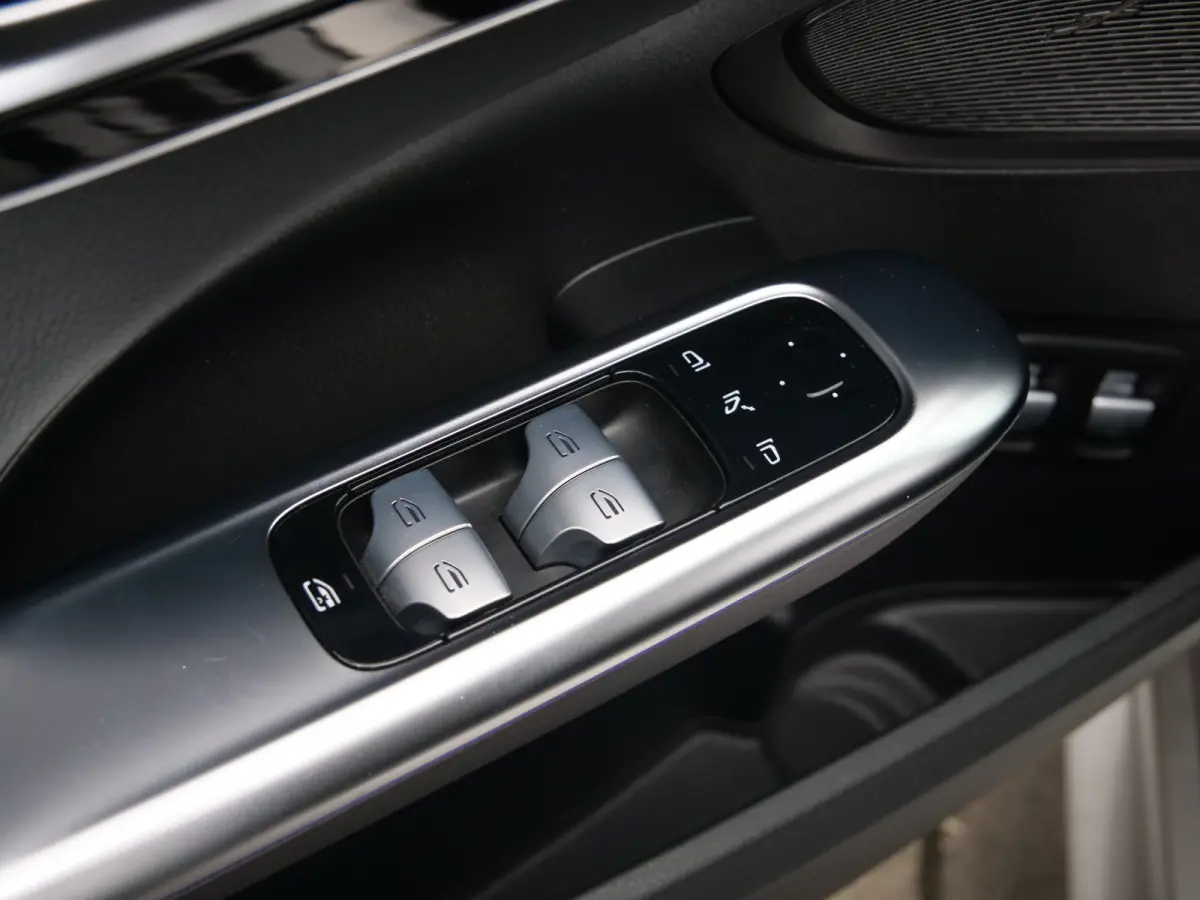 300 e AMG Line 313 Pk Automaat Navi / DAB / Apple Carplay / Trekhaak