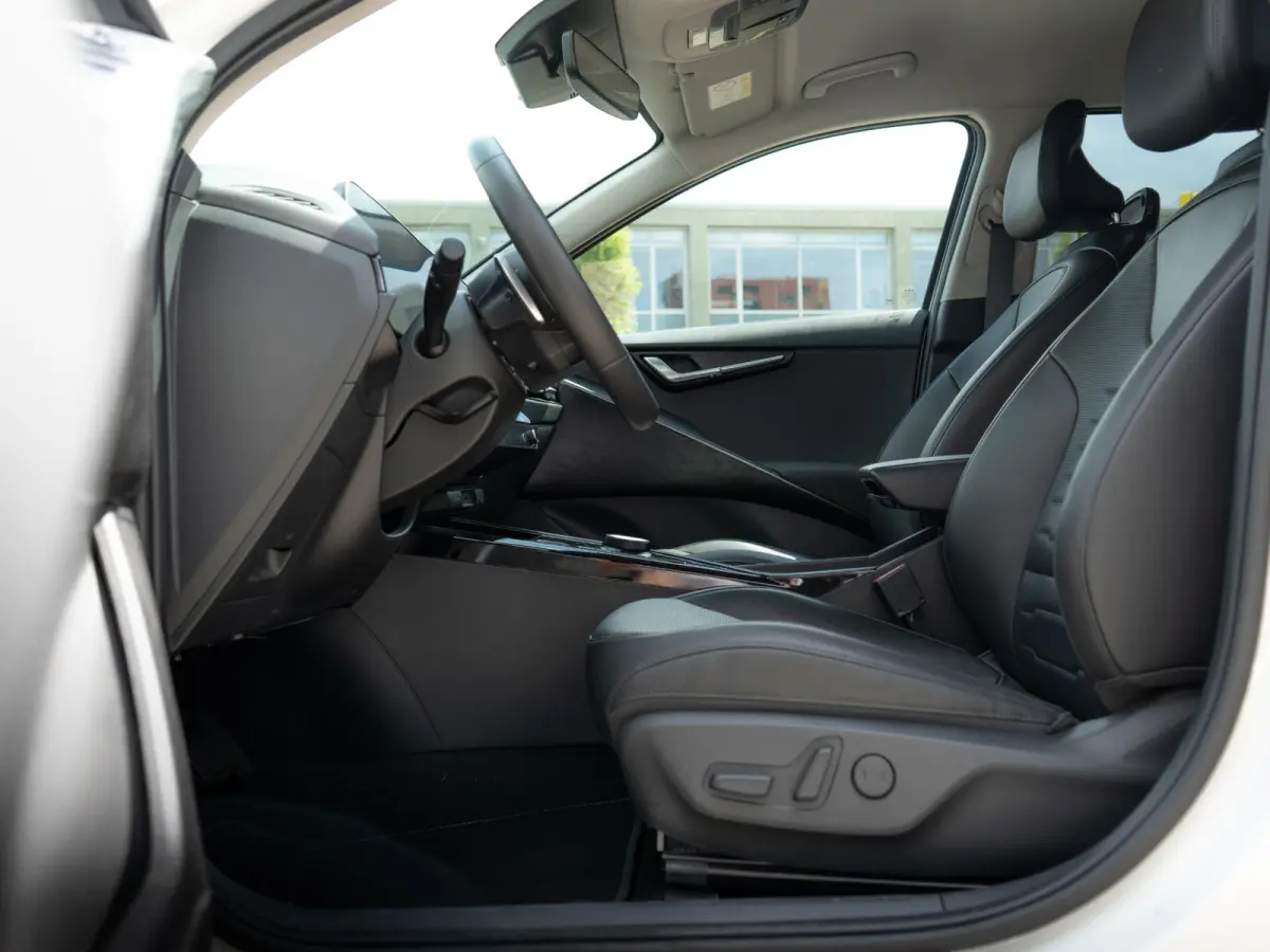 Edition Advanced 64.8 kWh | Stoel en stuurverwarming | Navigatie |