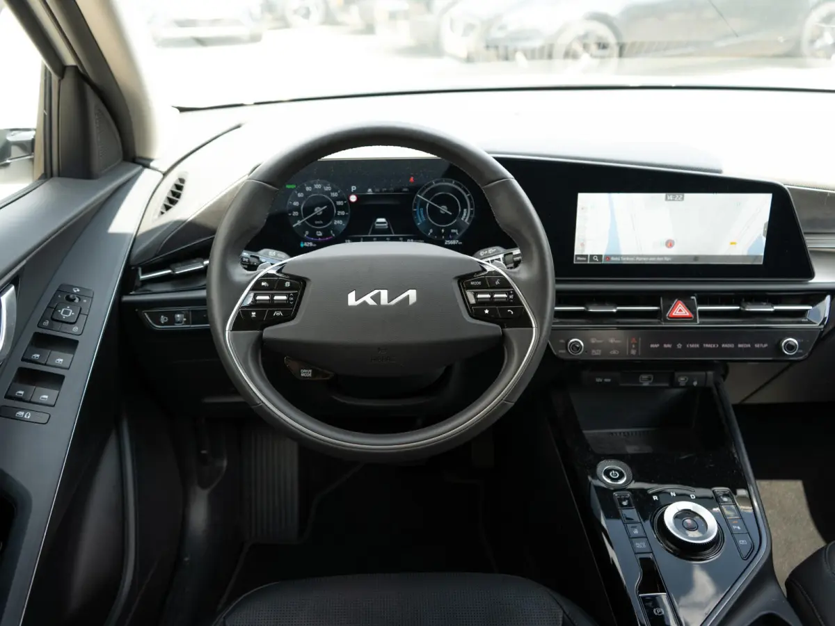 Edition Advanced 64.8 kWh | Stoel en stuurverwarming | Navigatie |