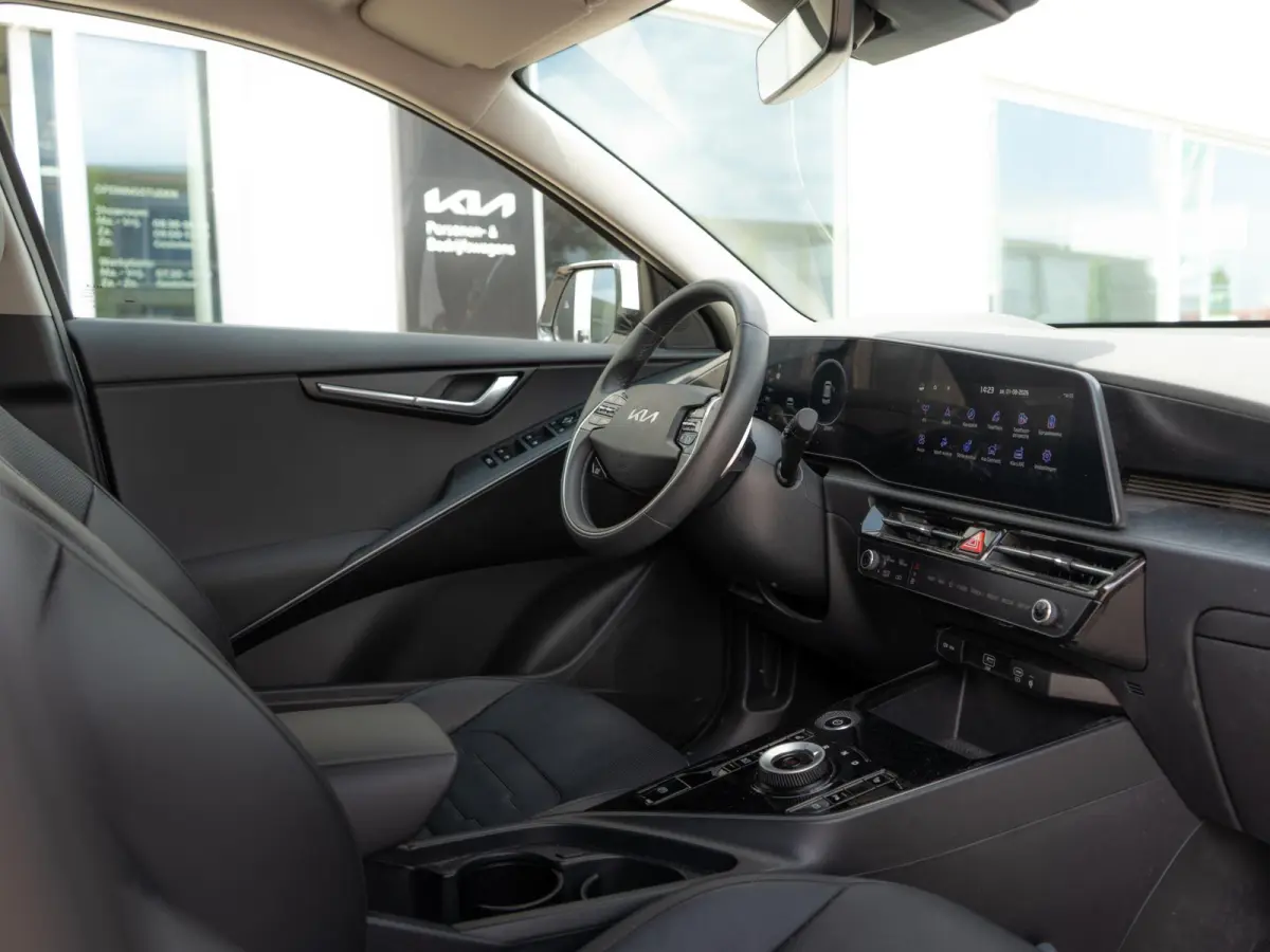 Edition Advanced 64.8 kWh | Stoel en stuurverwarming | Navigatie |