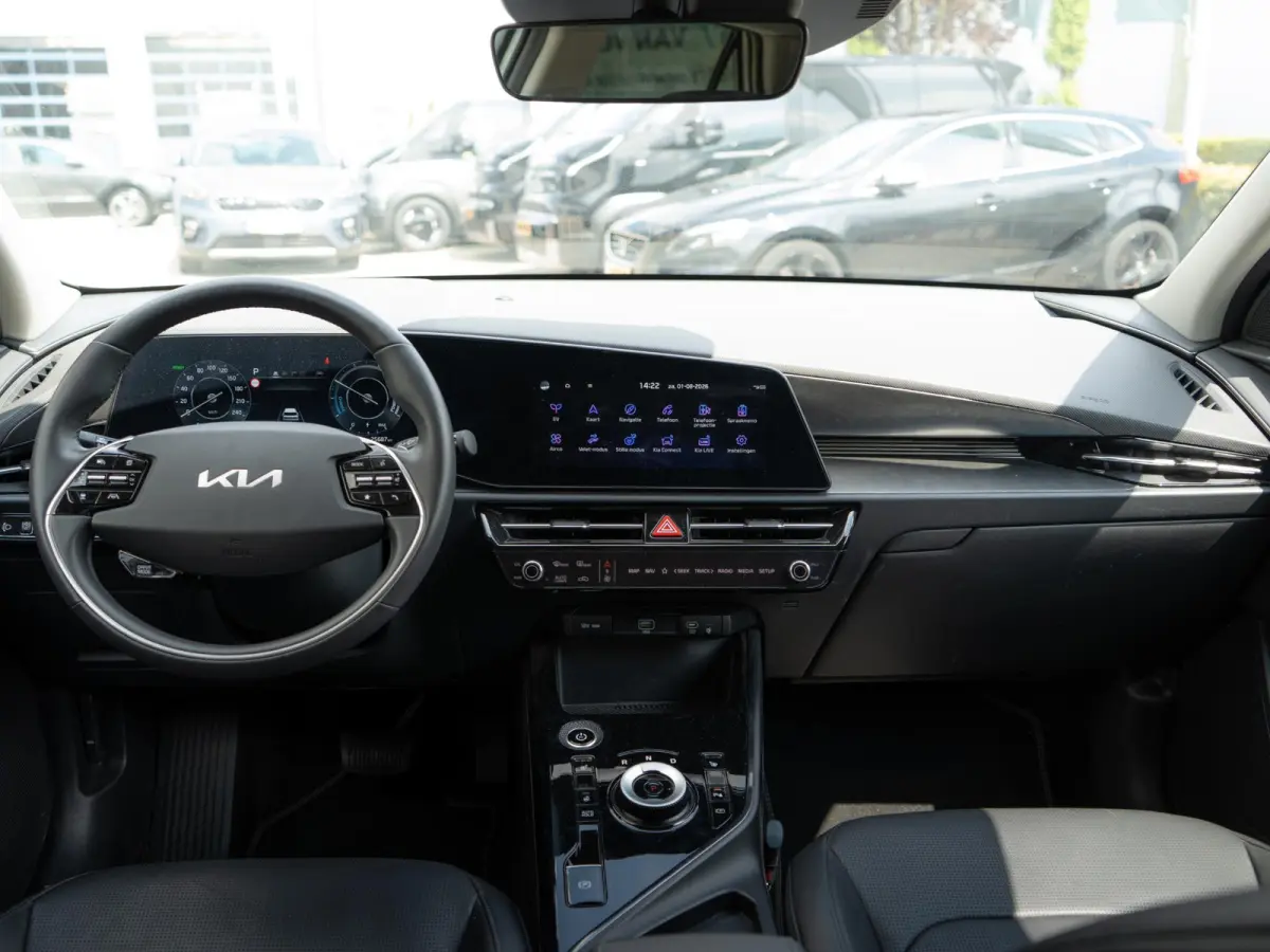 Edition Advanced 64.8 kWh | Stoel en stuurverwarming | Navigatie |