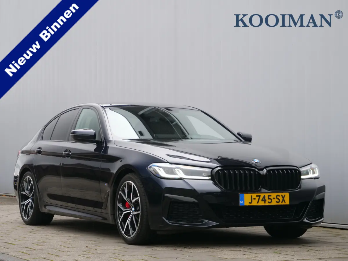 520i High Executive Edition 184 Pk Automaat M-pakket / Navi / DAB / Apple Carplay / Leer