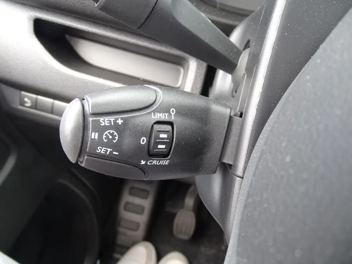 2.0 CDTI L3H1 Edition | Airco | Navigatie | Camera