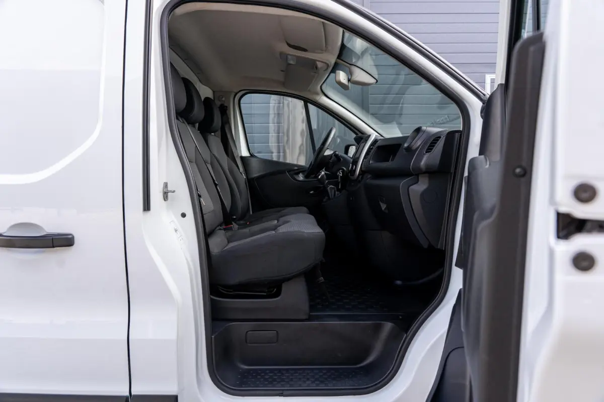 bestel 2.0 dCi 170 T29 L2H1 Comfort