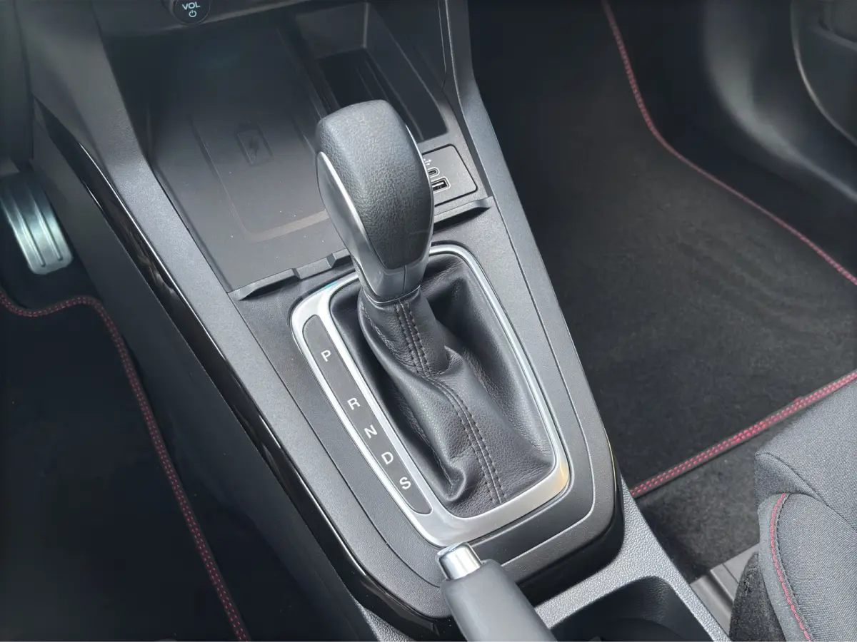 1.0 ST-Line 155pk | Black Pack | Stoelverwarming | Camera | Cruise Control | Apple Carplay
