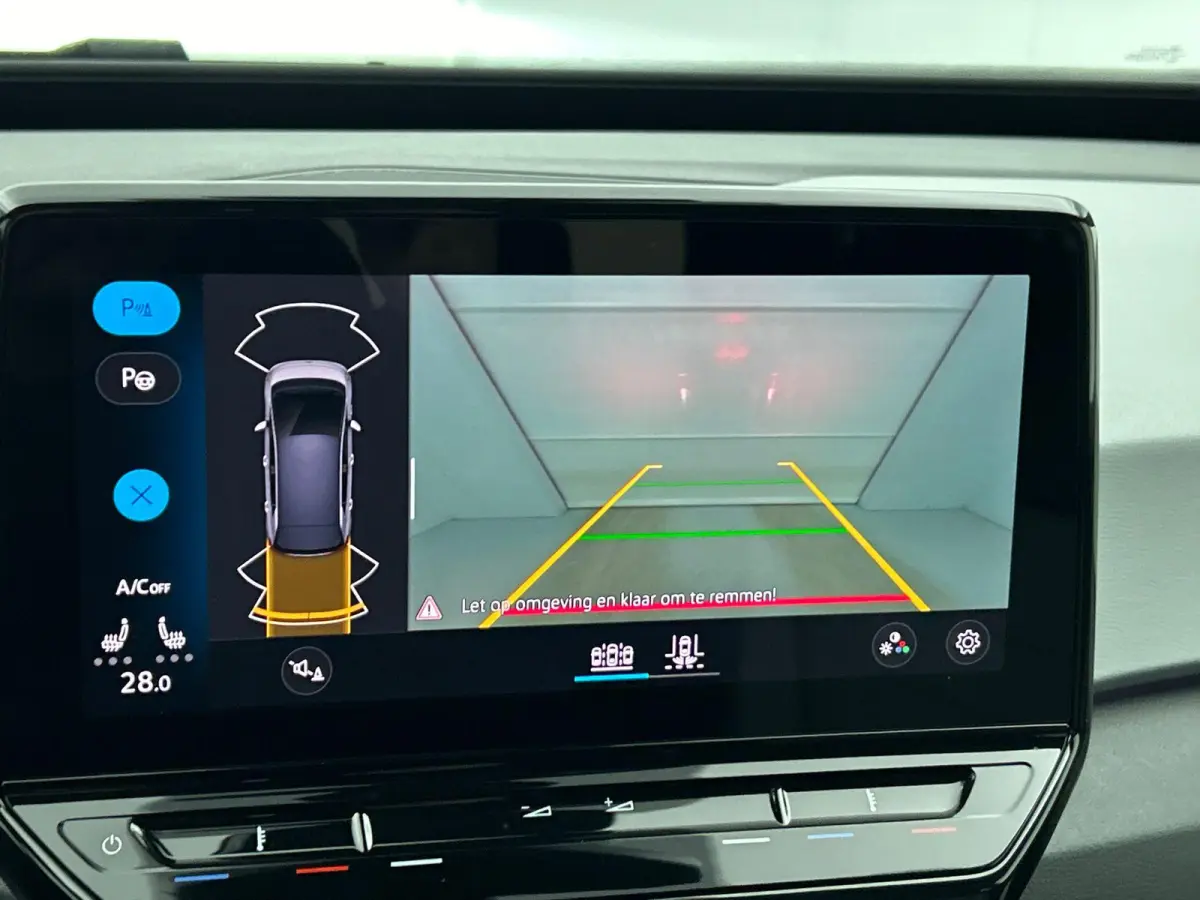 Pro Edition 58 kWh SOH 90 % Climate Control Navigatie Apple Carplay PDC VA + Camera Adaptive Cruise Control Full LED Stoel/Stuurverwarming Alcantara bekleding