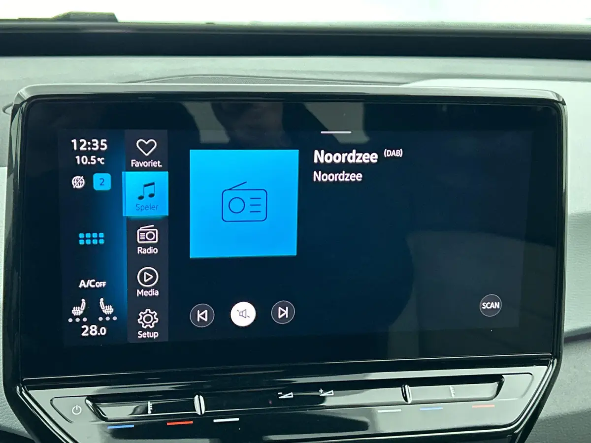 Pro Edition 58 kWh SOH 90 % Climate Control Navigatie Apple Carplay PDC VA + Camera Adaptive Cruise Control Full LED Stoel/Stuurverwarming Alcantara bekleding
