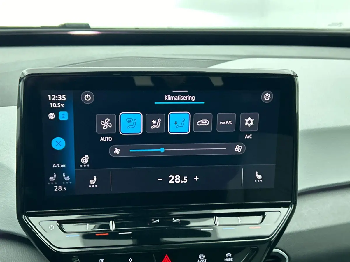 Pro Edition 58 kWh SOH 90 % Climate Control Navigatie Apple Carplay PDC VA + Camera Adaptive Cruise Control Full LED Stoel/Stuurverwarming Alcantara bekleding
