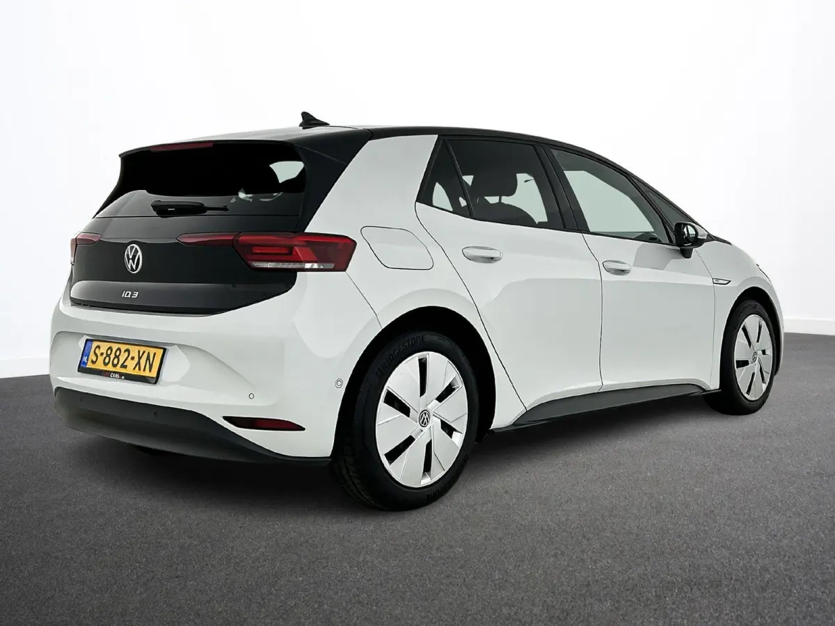 Pro Edition 58 kWh SOH 90 % Climate Control Navigatie Apple Carplay PDC VA + Camera Adaptive Cruise Control Full LED Stoel/Stuurverwarming Alcantara bekleding