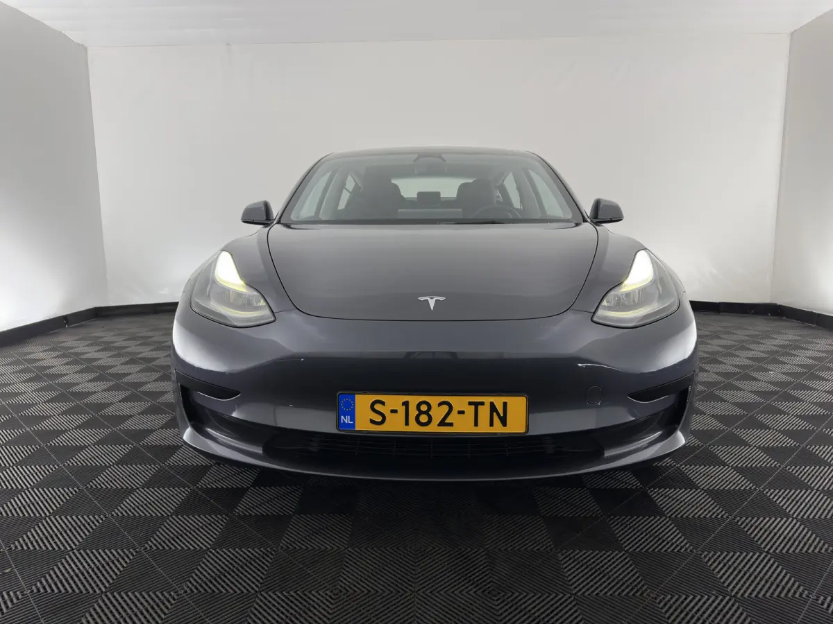 RWD 60 kWh [3-Fase-11kW] {SoH-88%} (INCL-BTW) Aut. *HEATPUMP | PANO | AUTOPILOT | LEATHER | KEYLESS | FULL-LED | MEMORY-PACK | TOPVIEW | DAB | CARPLAY | DIGI-COCKPIT | LANE-ASSIST | HEATED-C
