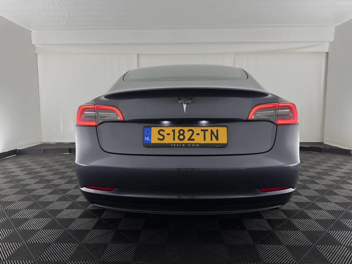 RWD 60 kWh [3-Fase-11kW] {SoH-88%} (INCL-BTW) Aut. *HEATPUMP | PANO | AUTOPILOT | LEATHER | KEYLESS | FULL-LED | MEMORY-PACK | TOPVIEW | DAB | CARPLAY | DIGI-COCKPIT | LANE-ASSIST | HEATED-C
