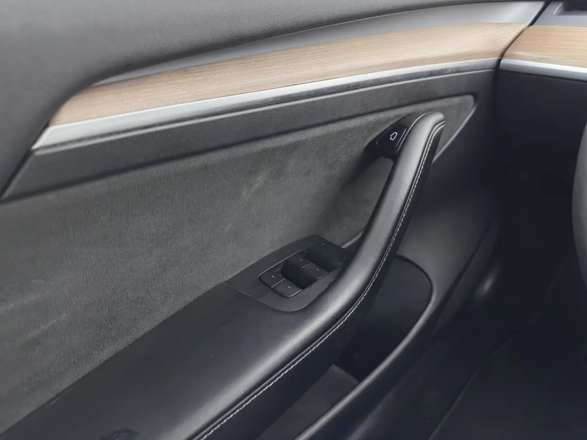 RWD 60 kWh [3-Fase-11kW] {SoH-88%} (INCL-BTW) Aut. *HEATPUMP | PANO | AUTOPILOT | LEATHER | KEYLESS | FULL-LED | MEMORY-PACK | TOPVIEW | DAB | CARPLAY | DIGI-COCKPIT | LANE-ASSIST | HEATED-C