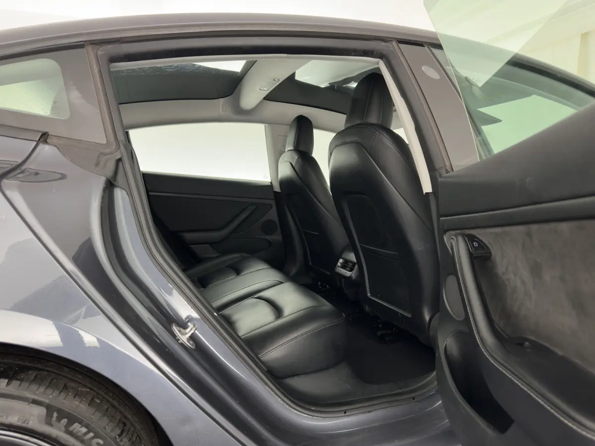 RWD 60 kWh [3-Fase-11kW] {SoH-88%} (INCL-BTW) Aut. *HEATPUMP | PANO | AUTOPILOT | LEATHER | KEYLESS | FULL-LED | MEMORY-PACK | TOPVIEW | DAB | CARPLAY | DIGI-COCKPIT | LANE-ASSIST | HEATED-C