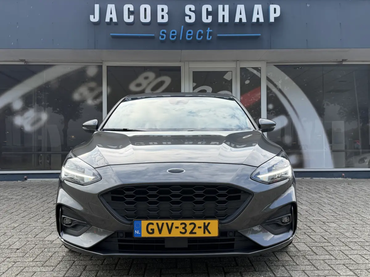 1.0 Titanium Business Automaat / Keyless / Carplay / Navigatie / PDC v+a