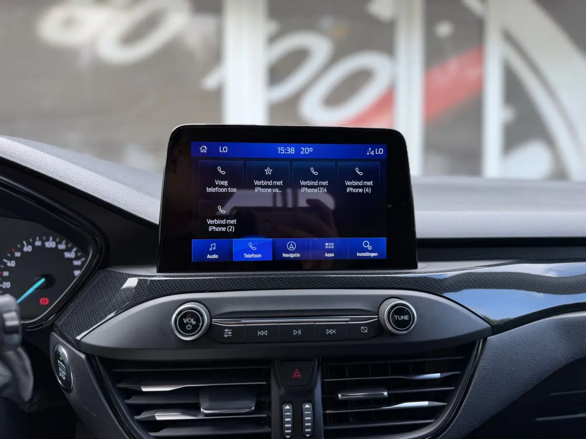 1.0 Titanium Business Automaat / Keyless / Carplay / Navigatie / PDC v+a