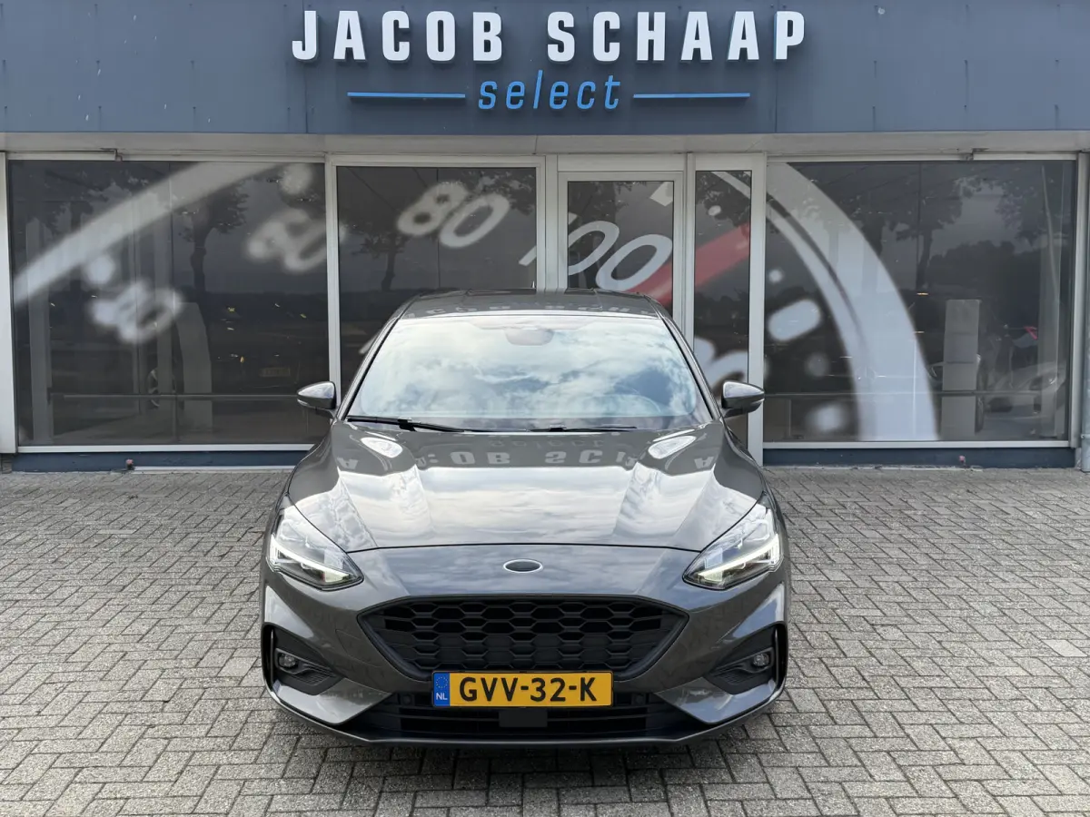 1.0 Titanium Business Automaat / Keyless / Carplay / Navigatie / PDC v+a