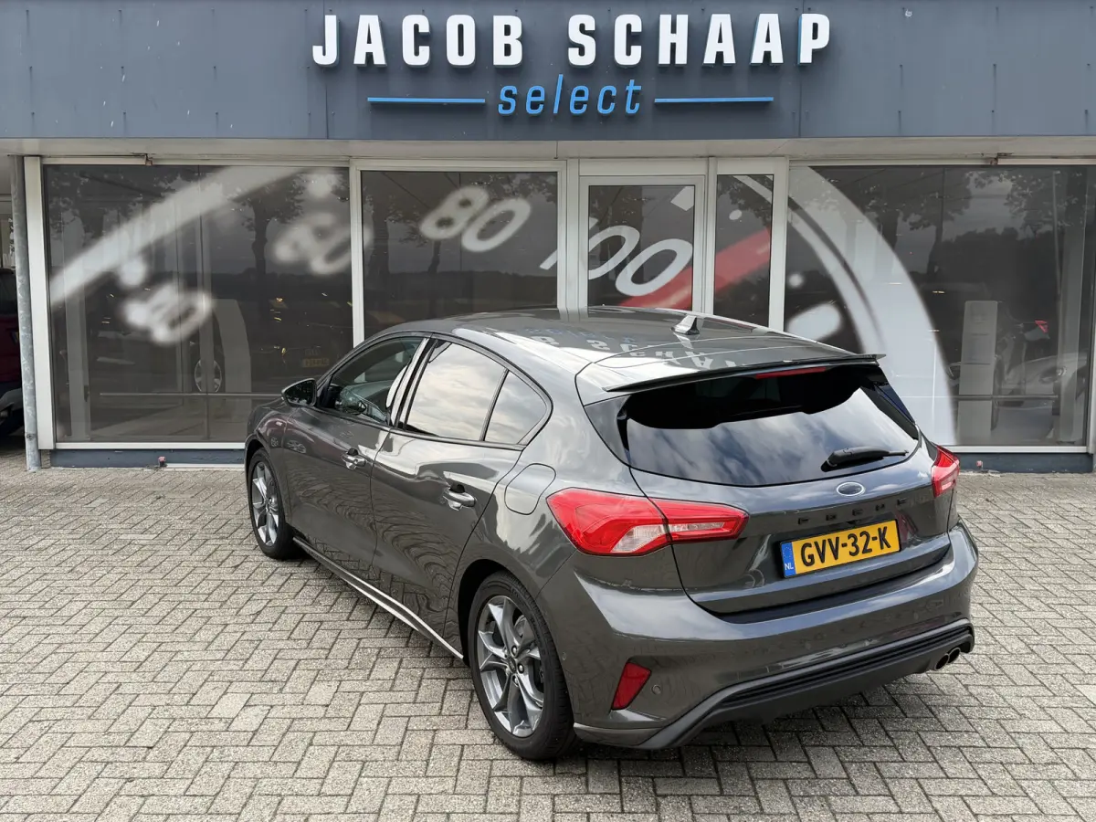 1.0 Titanium Business Automaat / Keyless / Carplay / Navigatie / PDC v+a