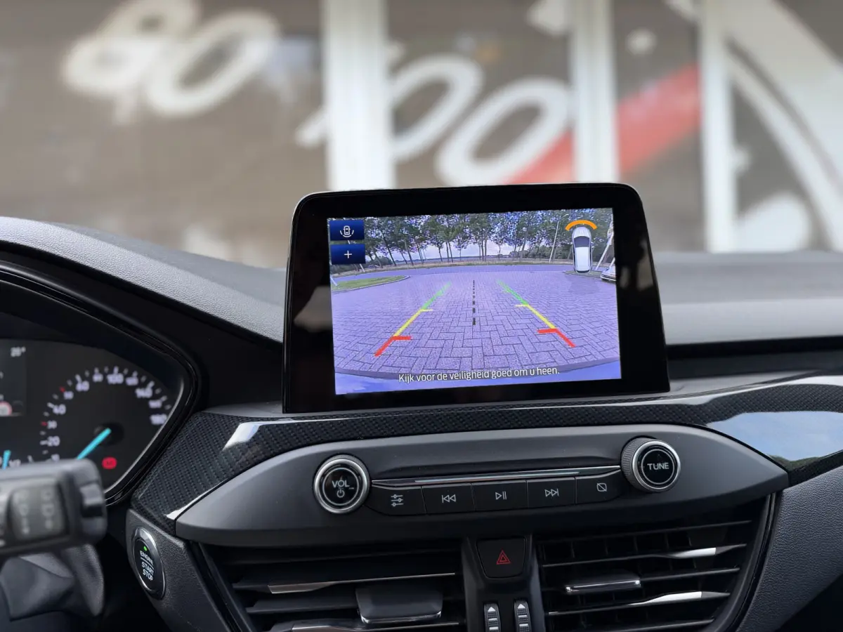 1.0 Titanium Business Automaat / Keyless / Carplay / Navigatie / PDC v+a